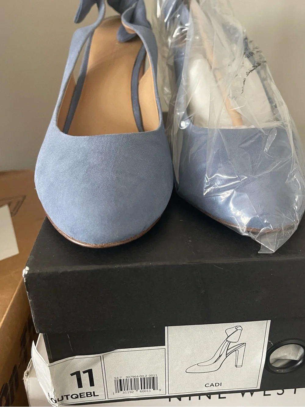 NWOT Light Blue Suede Knot Strap Block Heel